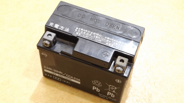 鉛蓄電池とは？仕組みや用途、メリットを分かりやすく解説