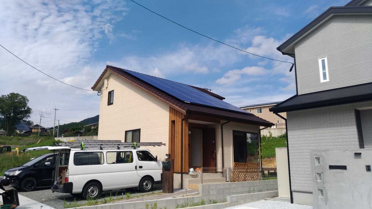 太陽光発電システム設置工事　福岡県糟屋郡久山町　浦川邸