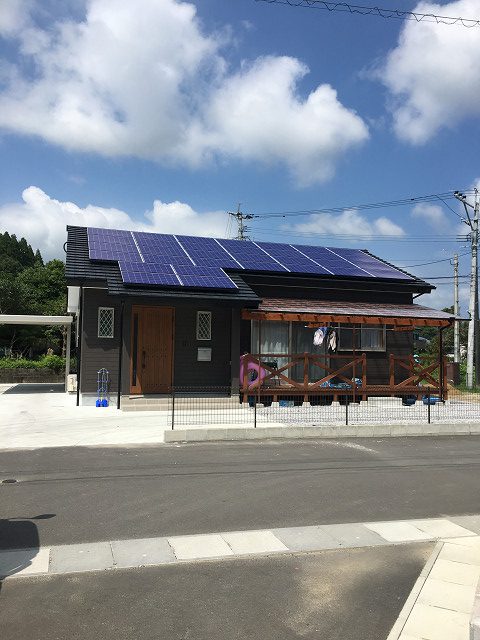 太陽光発電システム設置工事　宮崎県日南市　戸井邸