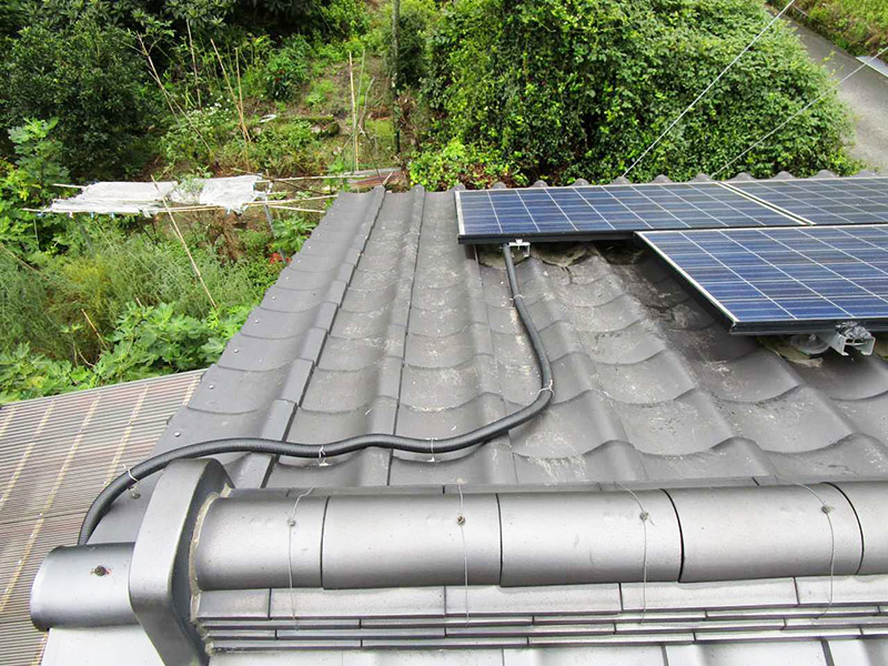 太陽光発電システム配線保護管交換工事　福岡県うきは市　原邸