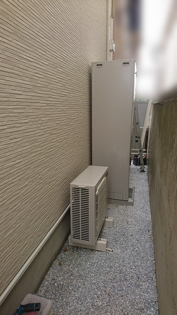 福岡県北九州市のK様邸にて、エコキュートを設置しました≪本体≫