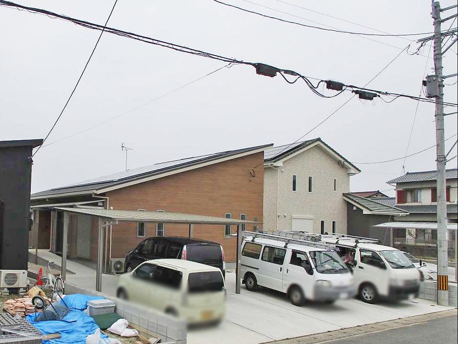 福岡県八女郡のK様邸にて太陽光発電システムの設置工事をしました。