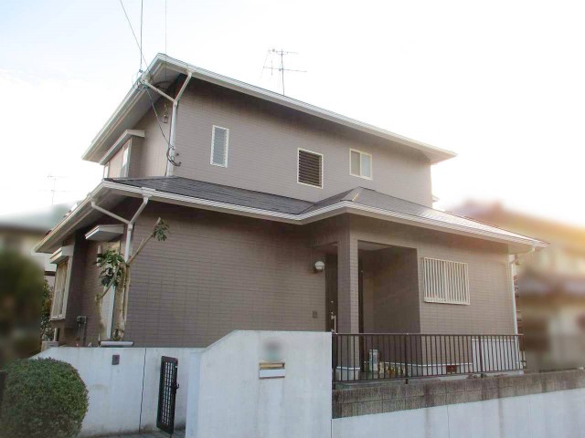 福岡県北九州市のO様邸にて蓄電システムの設置工事をしました。