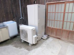 福岡県うきは市のT様邸にて、エコキュート設置しました≪本体≫