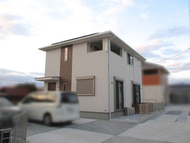 山口県下関市のS様邸にて、太陽光発電システムの設置をしました！
