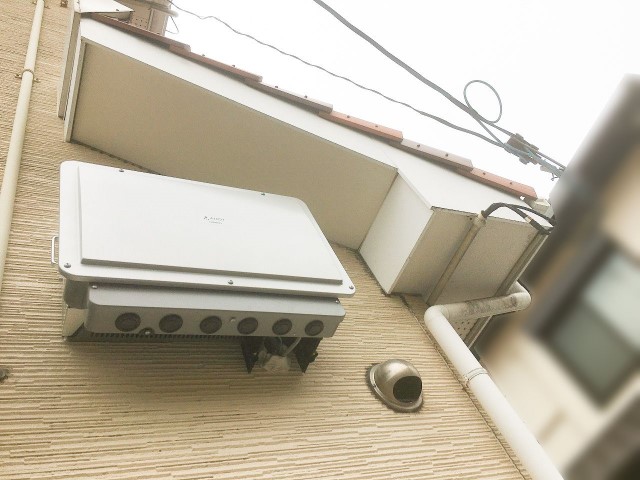 山口県下関市のO様邸にて、蓄電システムの設置をしました≪パワコン≫