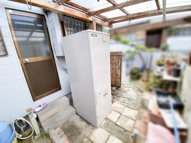 福岡県福岡市のK様邸にて、エコキュートを設置しました！