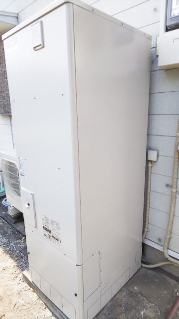 福岡県鞍手郡のO様邸にて、エコキュート設置しました≪ユニット≫
