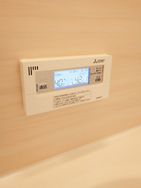 佐賀県神埼郡のK様邸にて、エコキュート設置しました≪浴室リモコン≫