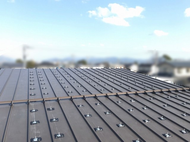 福井県福井市のK様邸にて、太陽光発電システムを設置しました≪施工中≫