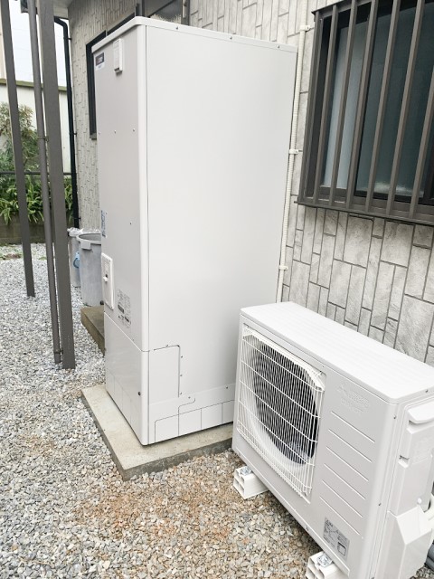 福岡県古賀市のS様邸にて、エコキュート設置しました！