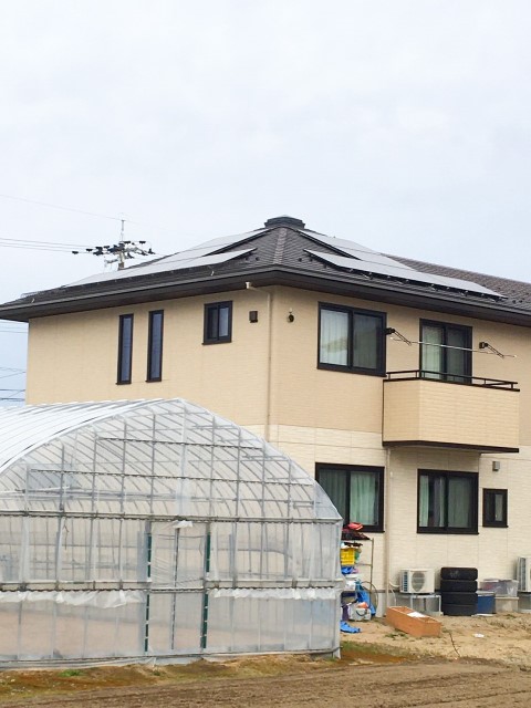 石川県小松市のT様邸にて、太陽光発電システムを設置しました！