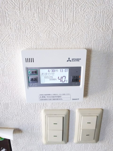 宮崎県西都市のO様邸にて、エコキュート設置しました≪リモコン≫