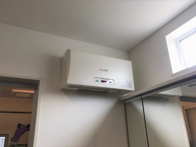 石川県加賀市のo様屋敷にて、太陽光発電システムを設置しました≪パワコン≫