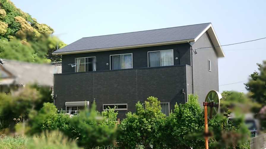 福岡県遠賀郡K様邸にて、太陽光発電システムを設置しました。