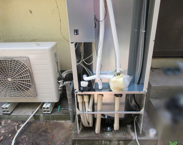 福岡県嘉麻市のS様邸にて、エコキュートを設置しました！