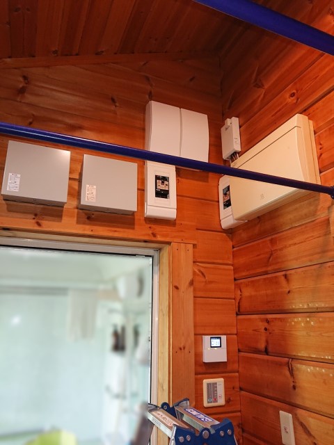 宮崎県東諸県郡のN様邸にて、蓄電システムを設置しました≪室内機器≫