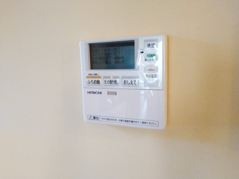 宮崎県宮崎市のM様邸にて、エコキュートの設置をしました≪台所リモコン≫