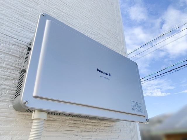 三重県四日市市のU様邸にて、太陽光発電システムを設置しました≪パワコン≫