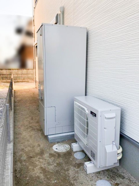 福岡県のF様邸にて、エコキュートを設置しました！