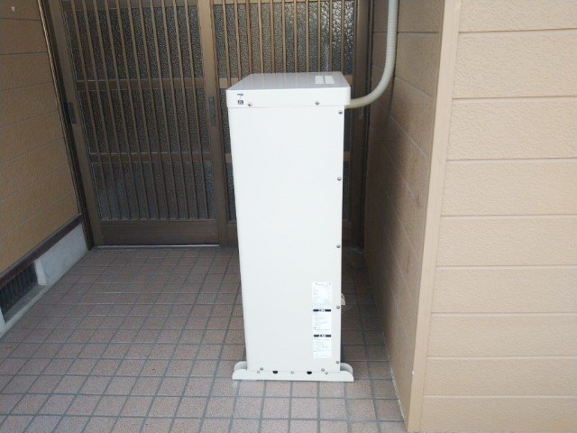鹿児島県のS様邸にて、蓄電システムを設置しました≪施工後≫側面