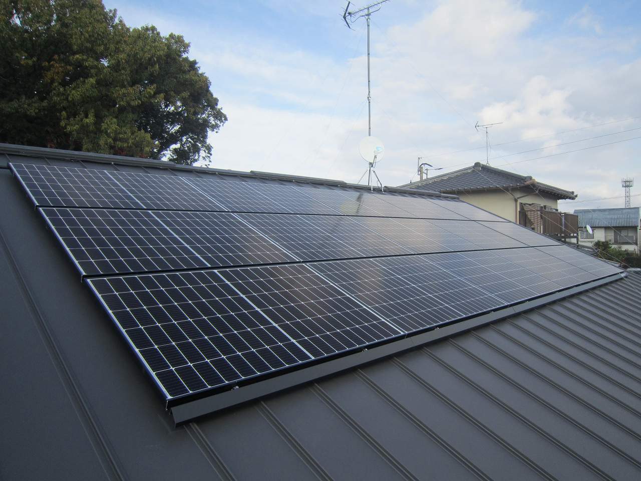 佐賀県のN様邸にて、太陽光と蓄電池（長州産業）を設置いたしました。