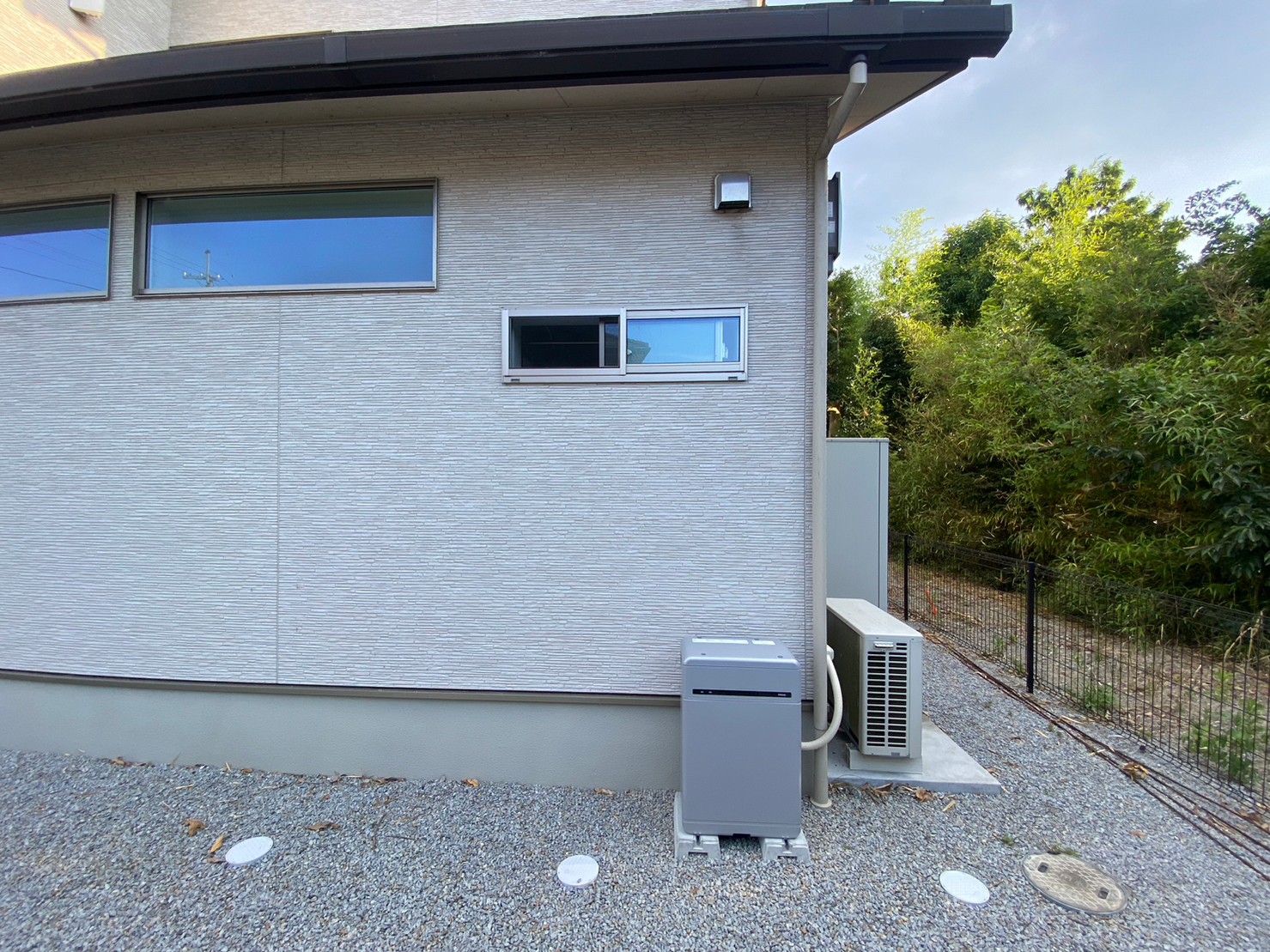 香川県木田郡のN様宅で蓄電池を設置いたしました。
