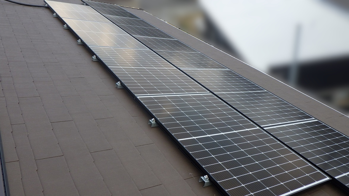 大分県由布市のS様宅に太陽光発電、エコキュートを設置いたしました