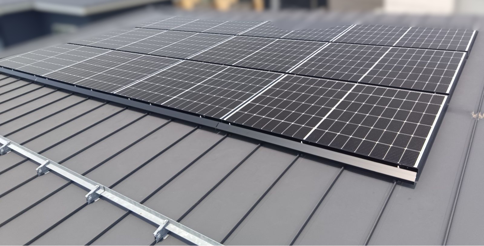 福井県小浜市のY様宅に太陽光発電システムを設置いたしました