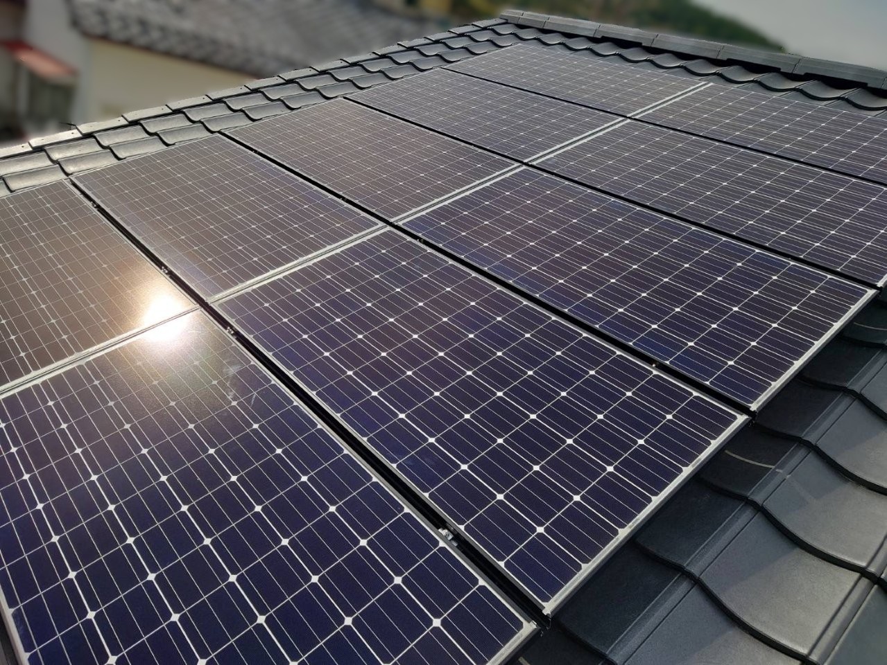 京都府京都市のK様宅に太陽光発電システムを設置いたしました