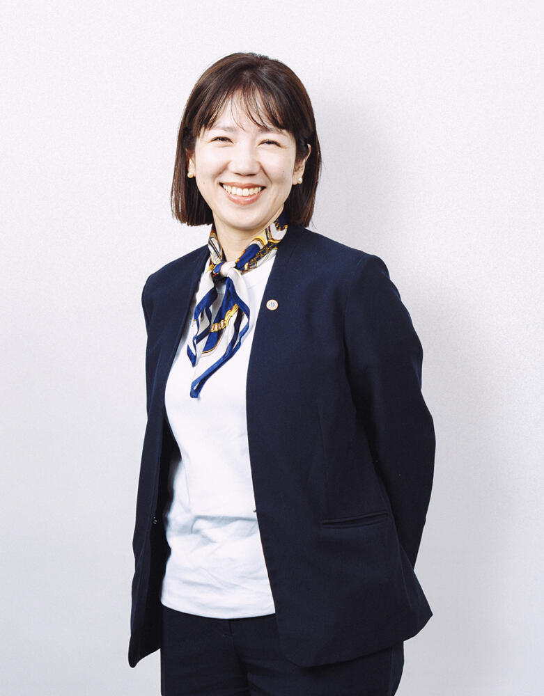 鎌谷 久美子
