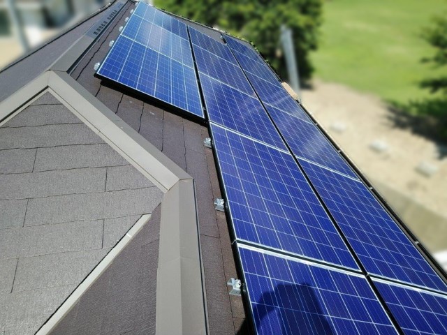福岡県直方市のO様邸にて、太陽光発電システムを設置しました≪設置後≫パネル