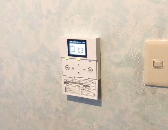 福岡県筑紫野市のO様邸にて、蓄電システムを設置しました≪リモコン≫
