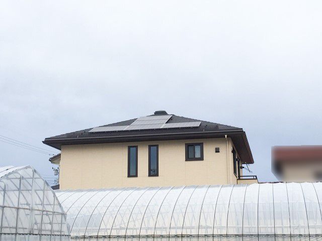 石川県小松市のT様邸にて、太陽光発電システムを設置しました≪お家≫