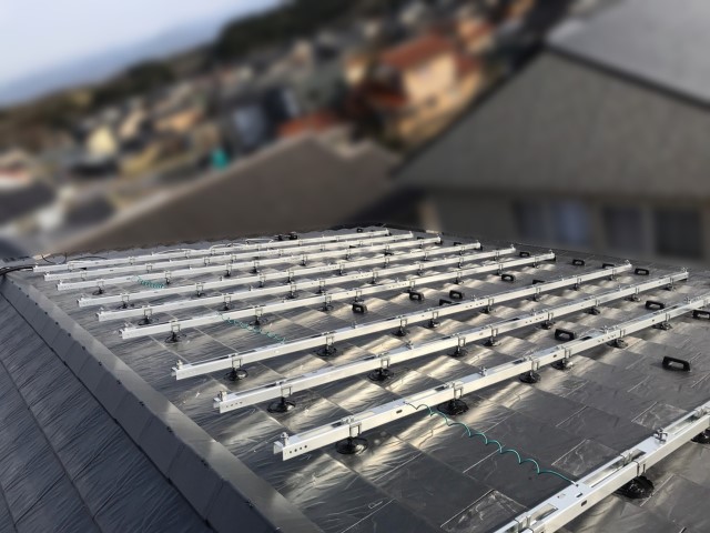 石川県加賀市のo様屋敷にて、太陽光発電システムを設置しました≪架台≫