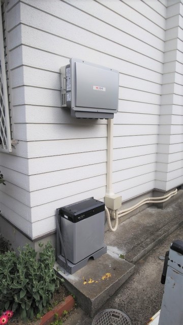 熊本県天草市のM様邸にて、蓄電システムを設置しました≪屋外≫