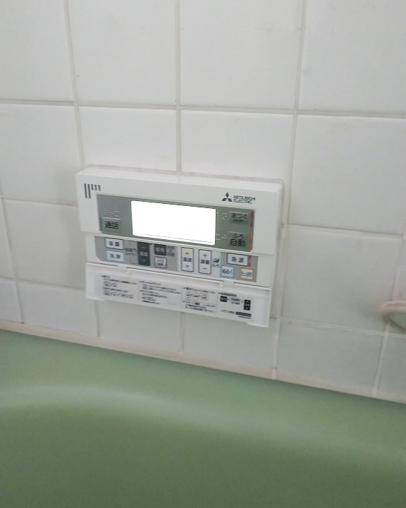 福岡県粕屋郡のM様邸にて、エコキュートを設置しました≪浴室リモコン≫