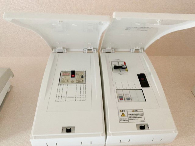 福岡県のF様邸にて、蓄電システムを設置しました≪分電盤≫内部